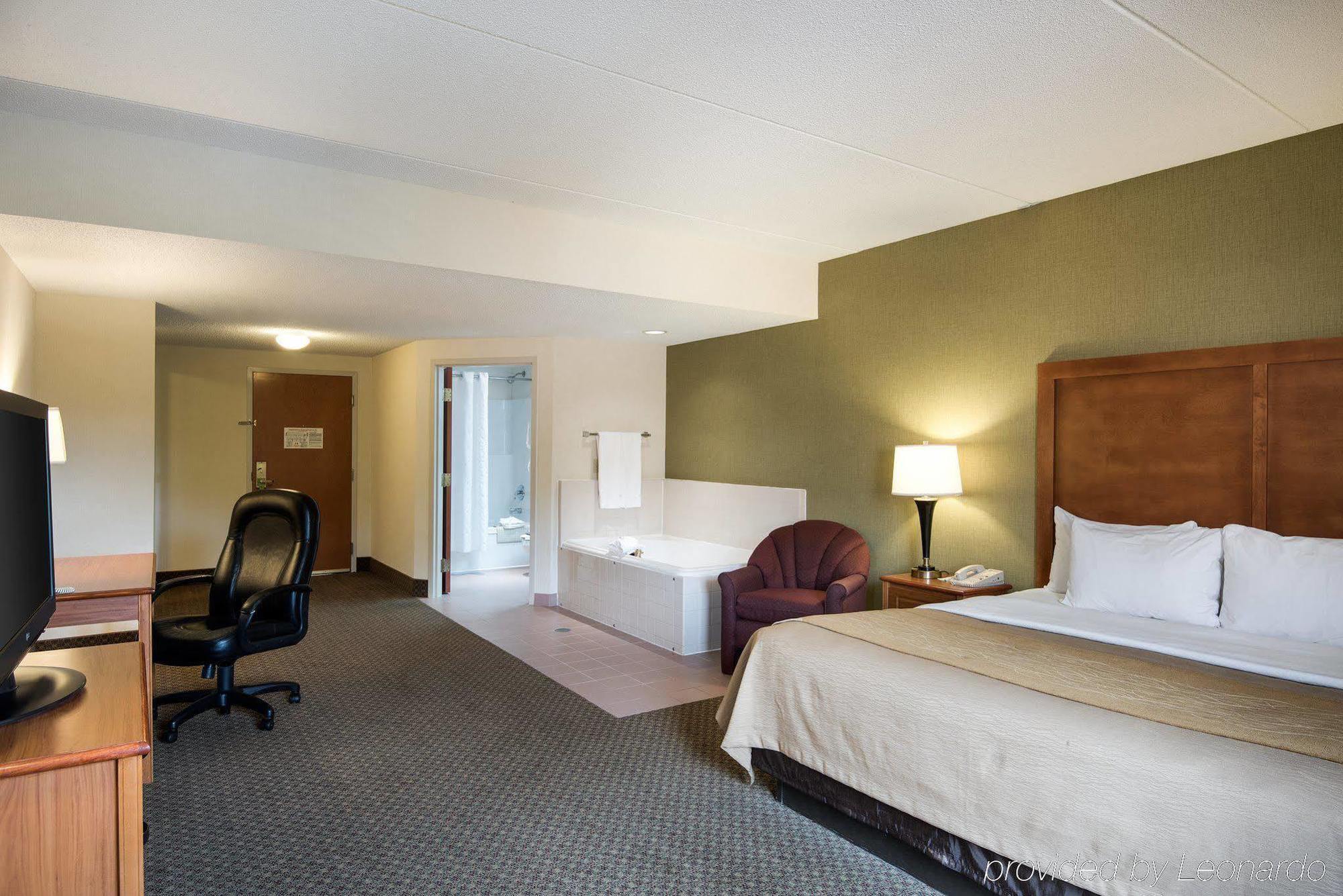 Comfort Inn & Suites - Lavale - Cumberland La Vale Екстер'єр фото